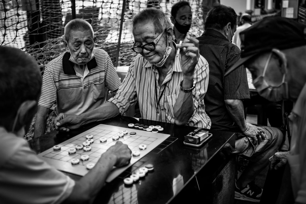 Old men playing Xiangqi